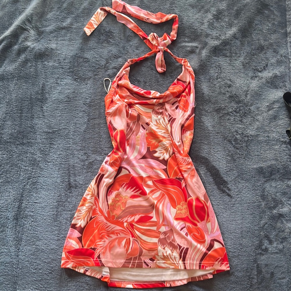 Gorgeous Y2K halter mini dress.